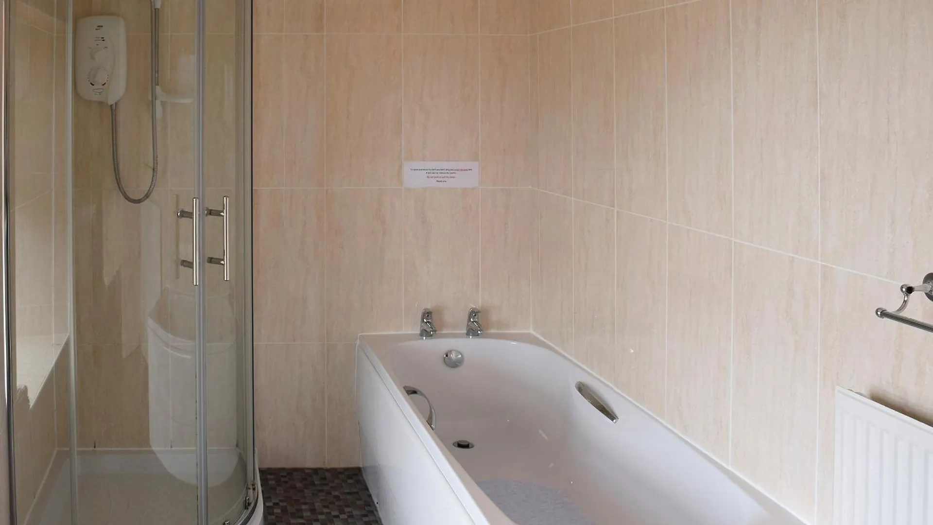 펜션 Liverton Lodge Farmhouse Skinningrove